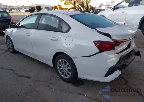 2021 Kia Forte Fe из США, поврежденный, VIN 3KPF24AD1ME369301